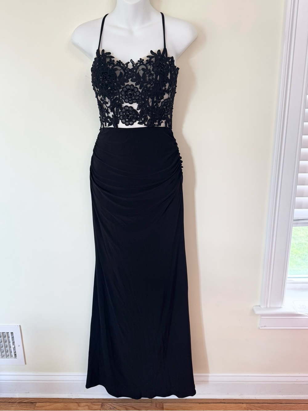 Long dress with lace bodice